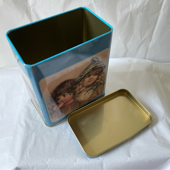 90s Neilson's Crispy Crunch Advertising Tin box baby Metal box Antique vintage - Picture 8 of 16